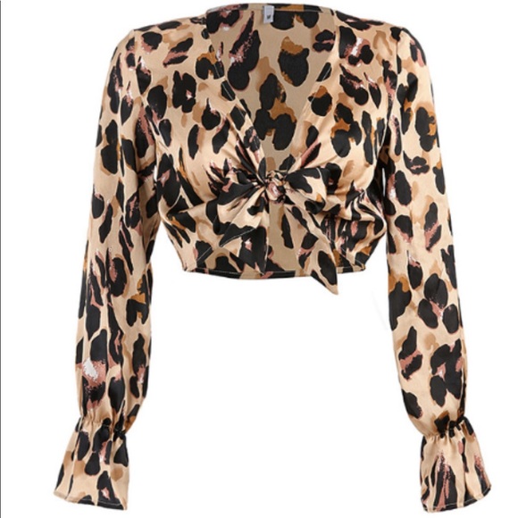 Leopard Front Tie Crop Top - Picture 8 of 8